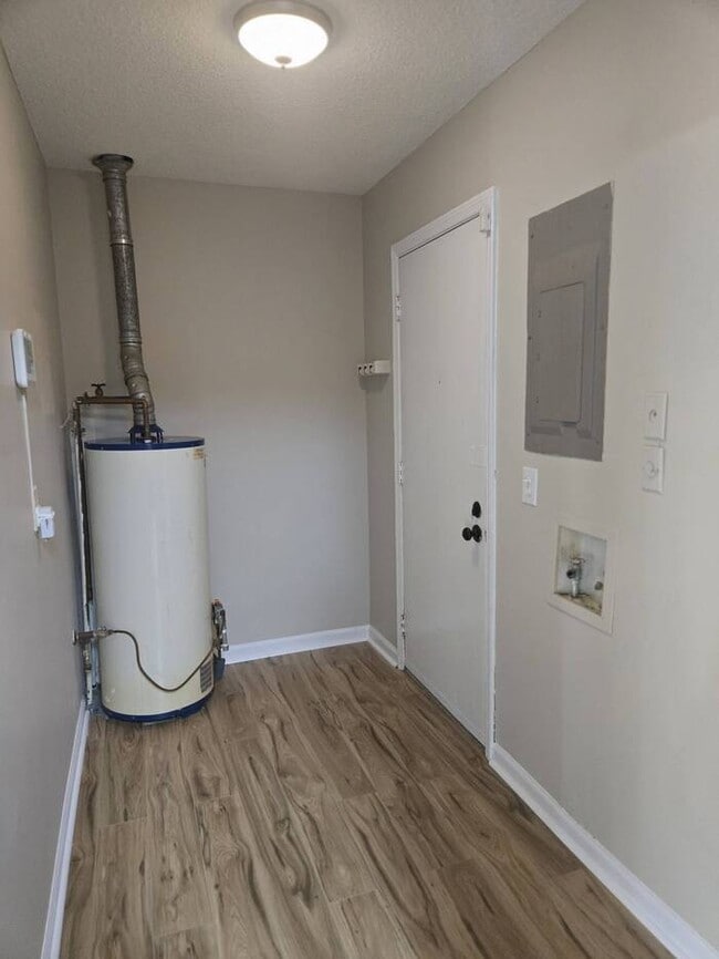 Building Photo - 123 Harmon Creek Dr