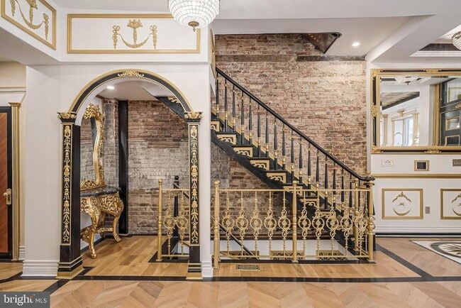 Building Photo - 810 Prince St