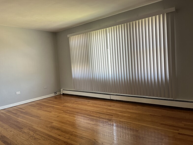 Building Photo - 3601 W 79th St
