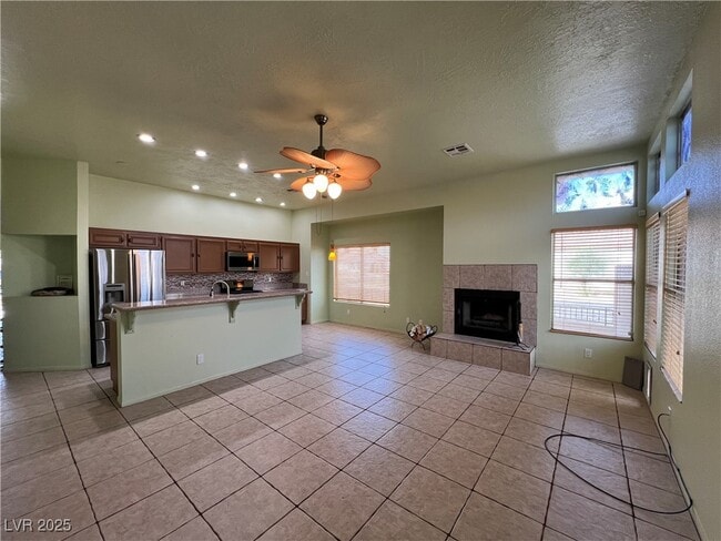 Primary Photo - 4325 Silvercrest Ct