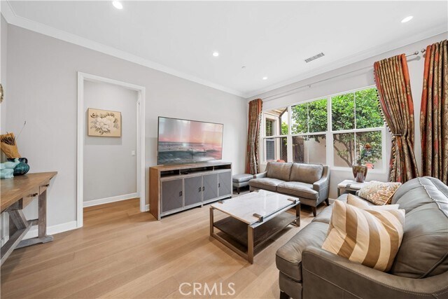 Building Photo - 114 Guinness