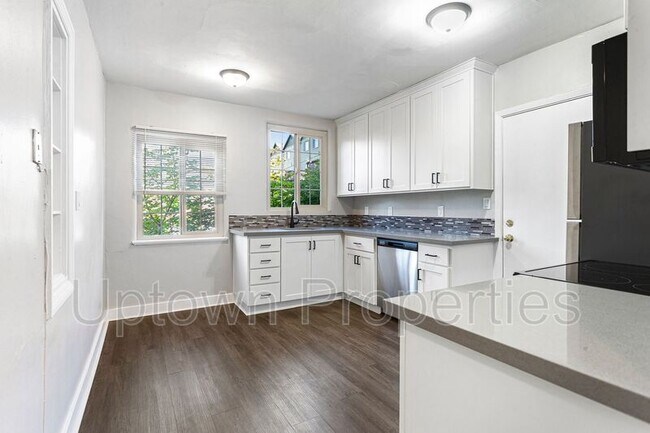 Building Photo - 1336 NE 68th Ave