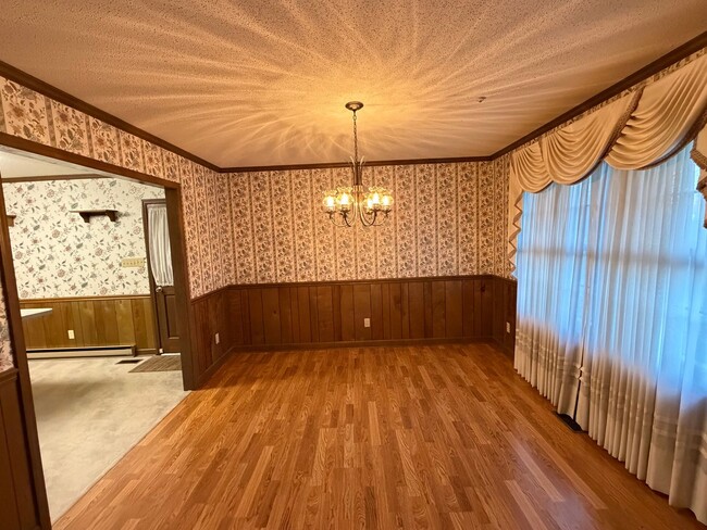 Building Photo - Liberty / Alamance County