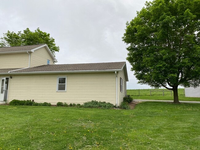 Building Photo - Coming soon! 4 Bedroom Farmhouse for Rent ...