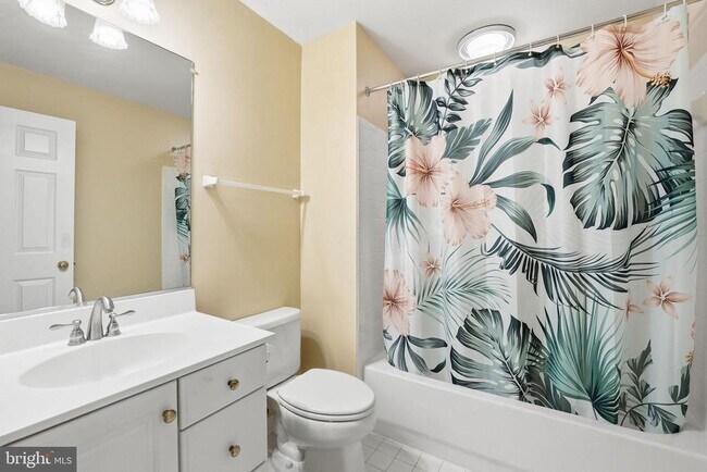 Building Photo - 1806 Brentridge St