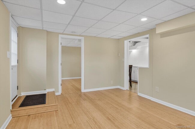 Building Photo - 11 Doris Ct