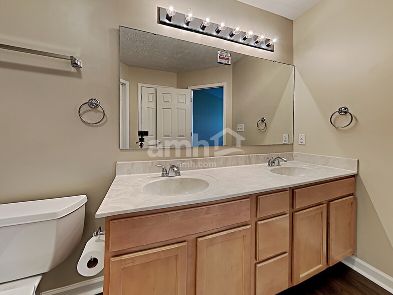 Building Photo - 1292 Birchwood Way