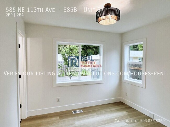 Building Photo - 585 NE 113th Ave