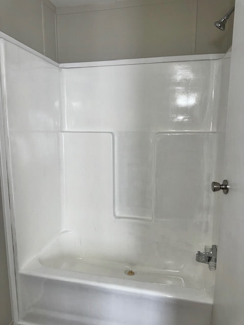 Building Photo - 605 Aster Bend