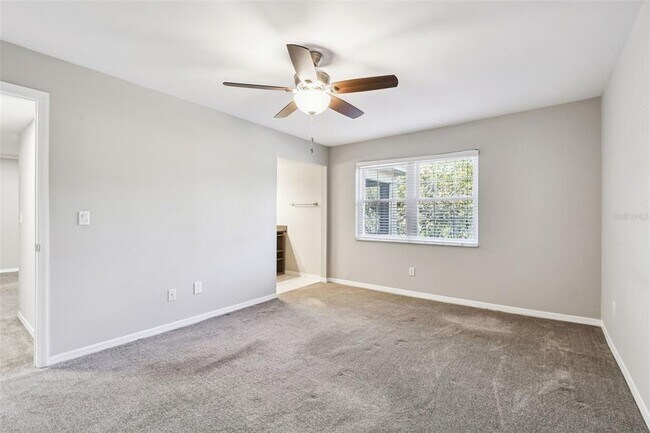 Building Photo - 3404 Latania Dr