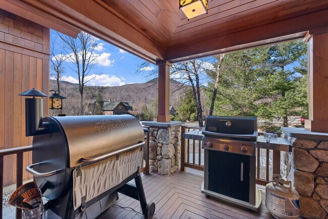 Building Photo - 20 Yellow Birch Cir