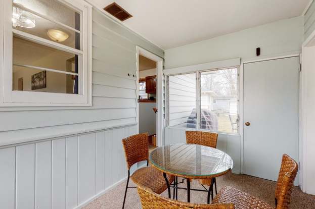 Building Photo - 1106 8th Ave SW