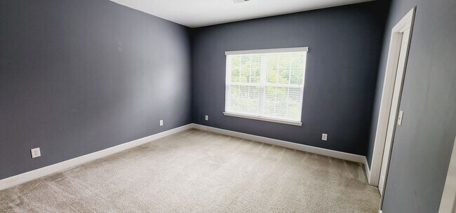 Building Photo - Lenox Village Apartment