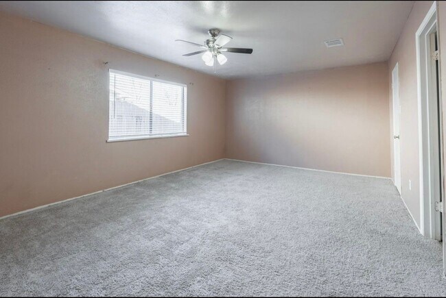Building Photo - 5126 Sprey Dr