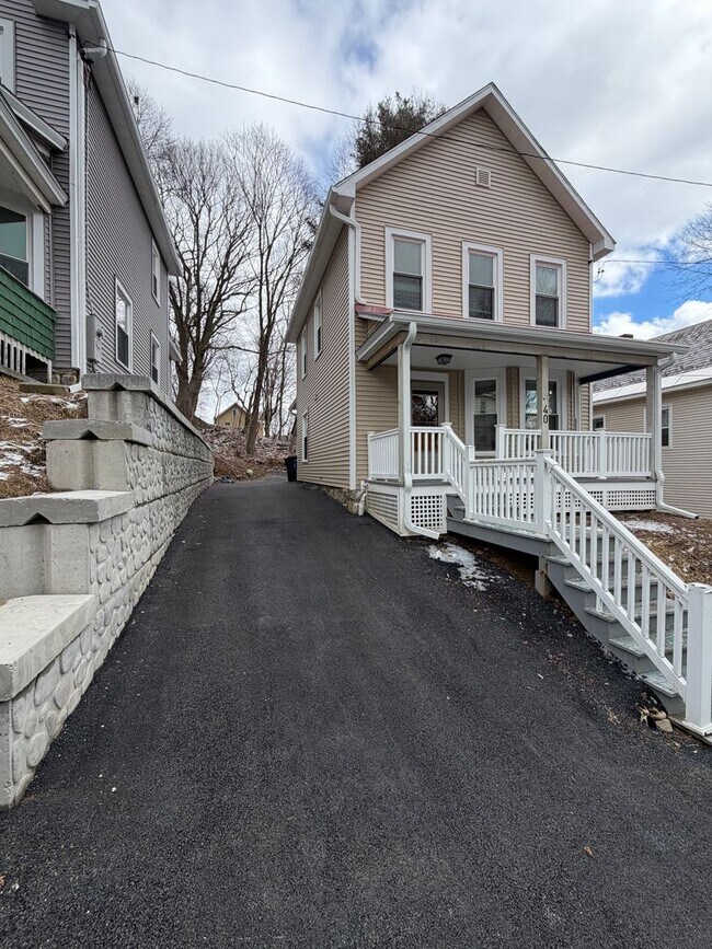 Building Photo - NOW AVAILABLE - Single Family Home in North Adams