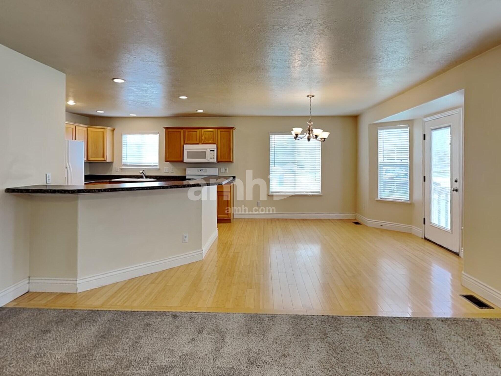 Building Photo - 10766 N Cypress