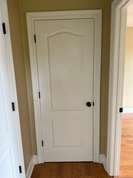 Building Photo - 111 Village Square Dr