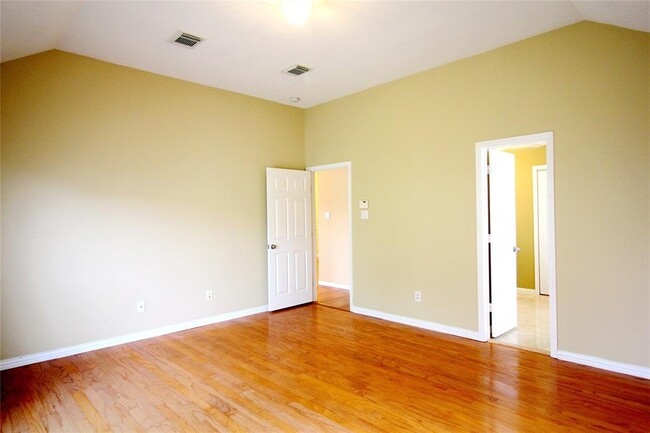 Building Photo - 71 Atascadero Dr