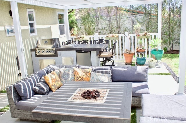 Building Photo - 8727 Glider Ave