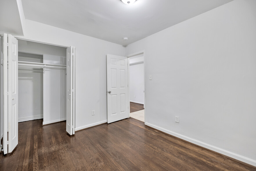 Building Photo - 1247 Meigs Pl NE