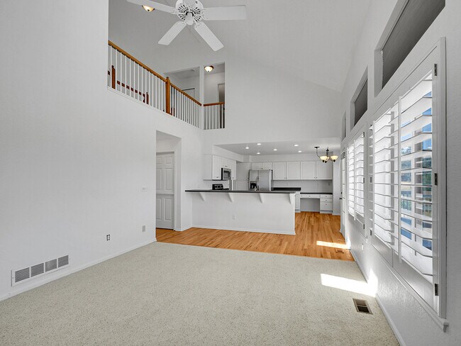 Building Photo - 732 Calgary Way