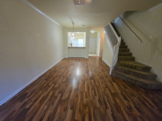 Building Photo - 2/2.5 Townhome in Magnolia Place