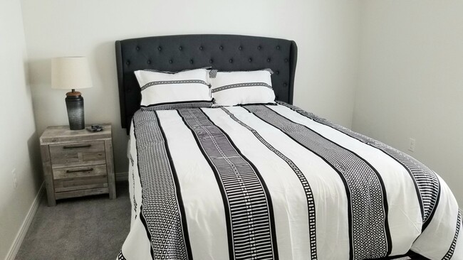 Building Photo - NEW LUXURY ONE BEDROOM APARTMENT FULLY FURNISHED