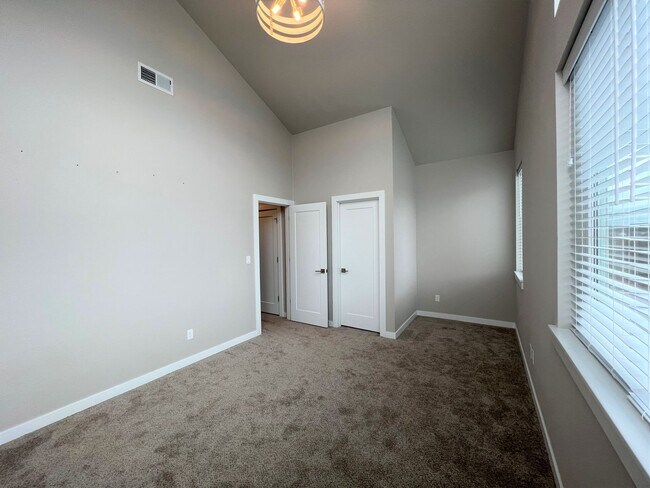 Building Photo - REMAINDER of August Rent FREE - PRISTINE T...