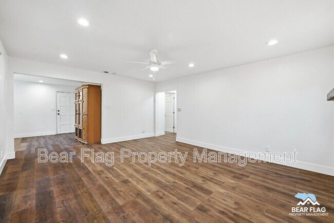 Building Photo - 3351 Albany Way