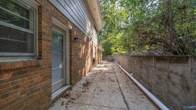 Building Photo - 608 Mountain Gap Dr SE