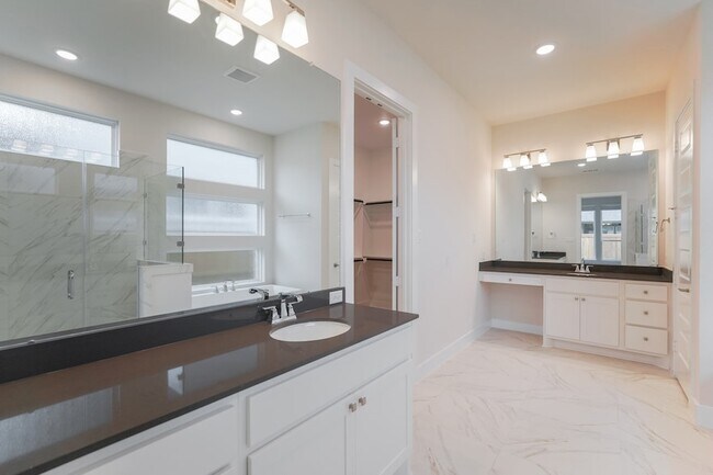 Building Photo - 28156 Graywood Dr