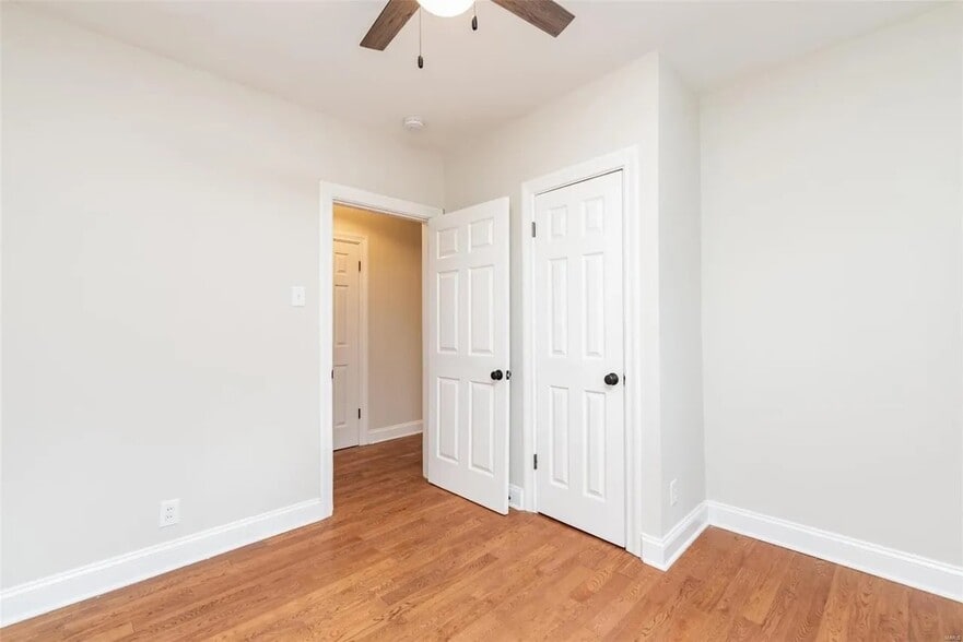 third bedroom/office - 7136 Amherst Ave