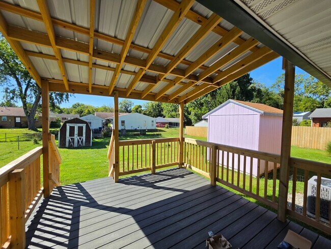 Building Photo - 4637 Clayton Dr