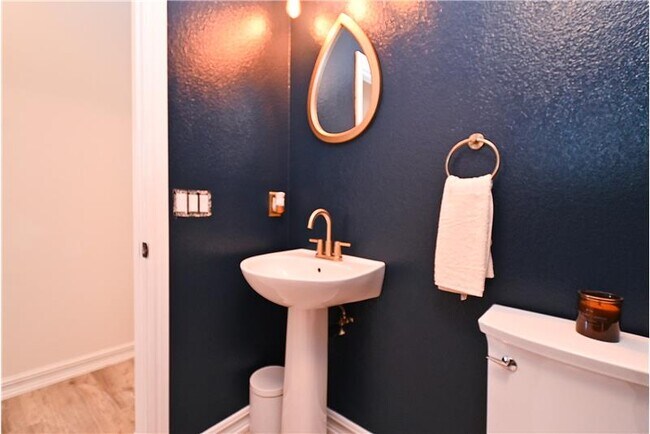 Building Photo - 829 Deer Spring Cir