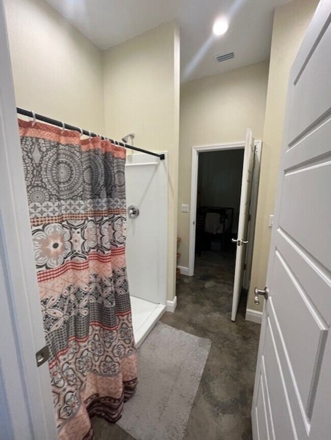 Building Photo - Peaceful Ocala Countryside Retreat – Close to WEC