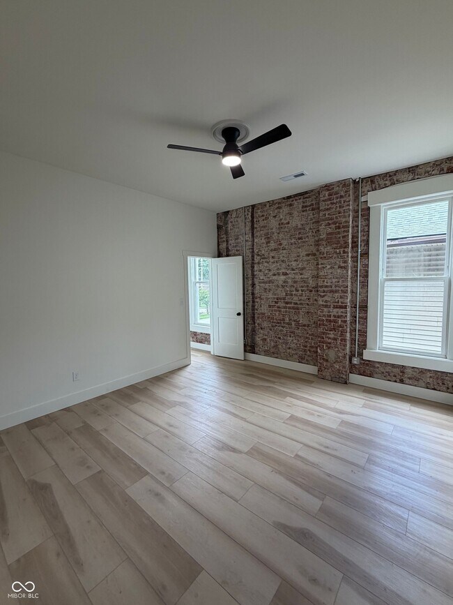 Building Photo - 2701 N College Ave