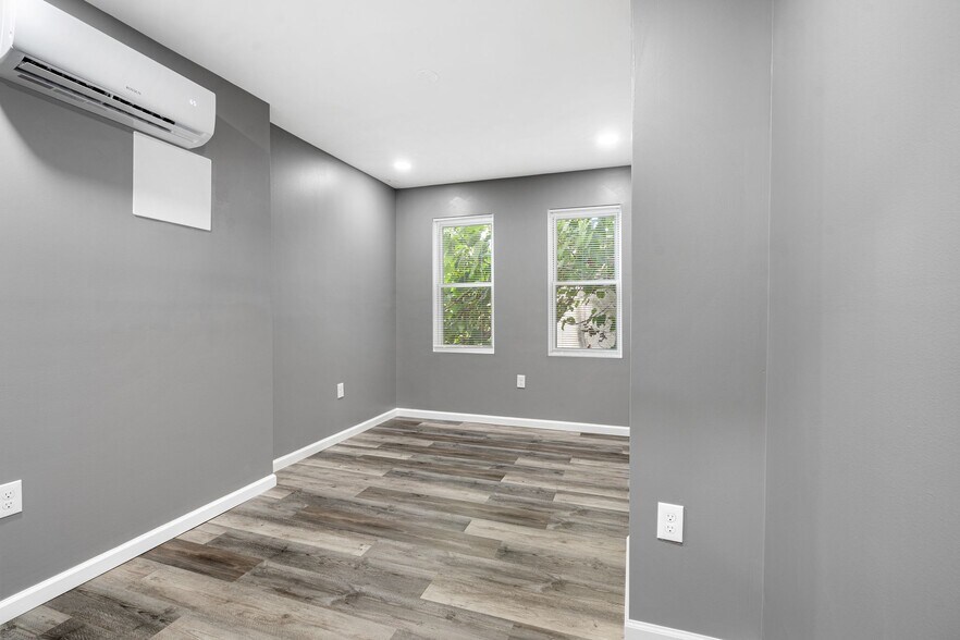 Building Photo - 2550 N 12th St