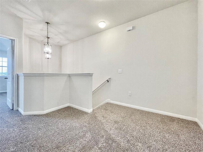 Building Photo - 513 N Heatherwilde Blvd