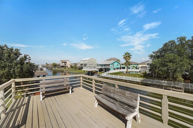 Building Photo - 12 S Sandpiper