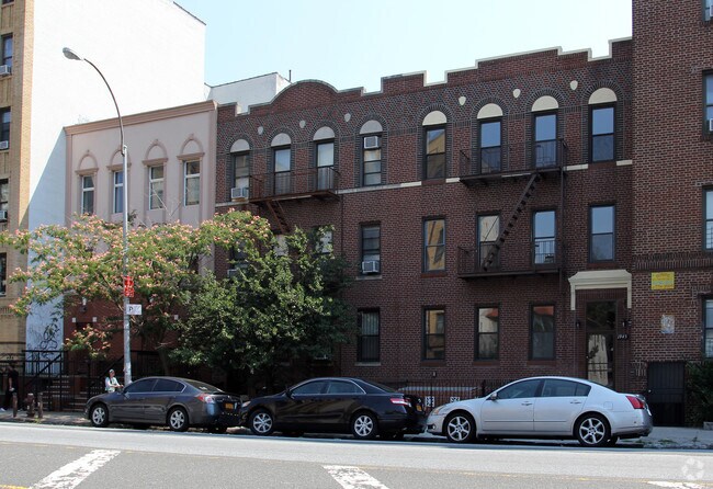Building Photo - 1945 Ocean Ave