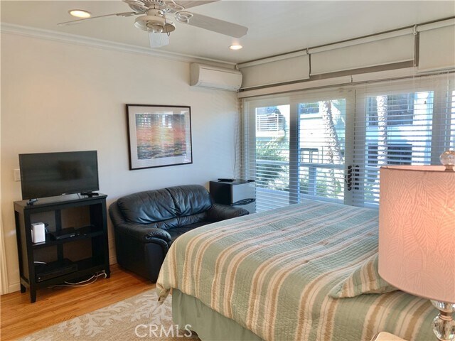 Building Photo - 3003 Ocean Front Walk