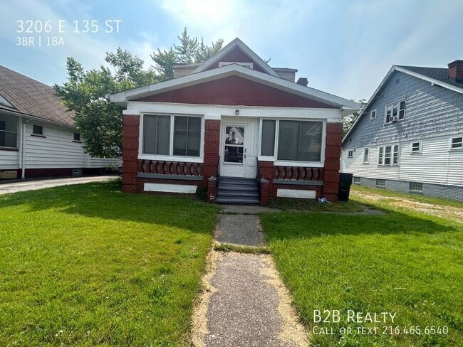 Building Photo - 3206 E 135th St