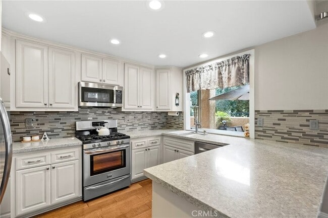 Building Photo - 24013 Arroyo Park Dr