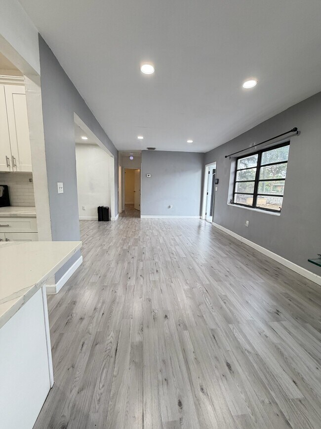 Building Photo - 14930 NW 16th Dr