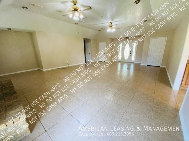 Building Photo - 20 Pinewood-