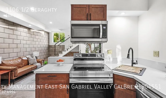 Building Photo - 1106 1/2 Geraghty-