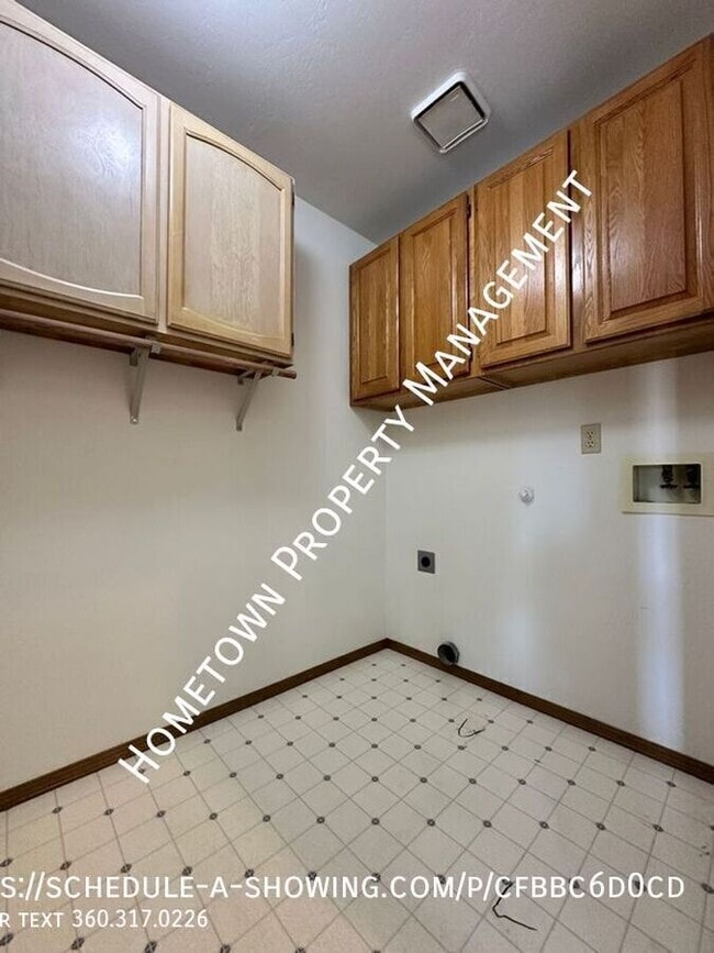 Building Photo - 6039 Thornbury Pl SE