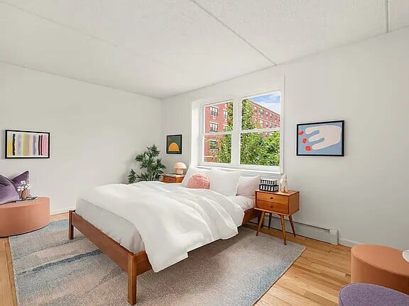 Building Photo - 6 Renaissance Ct