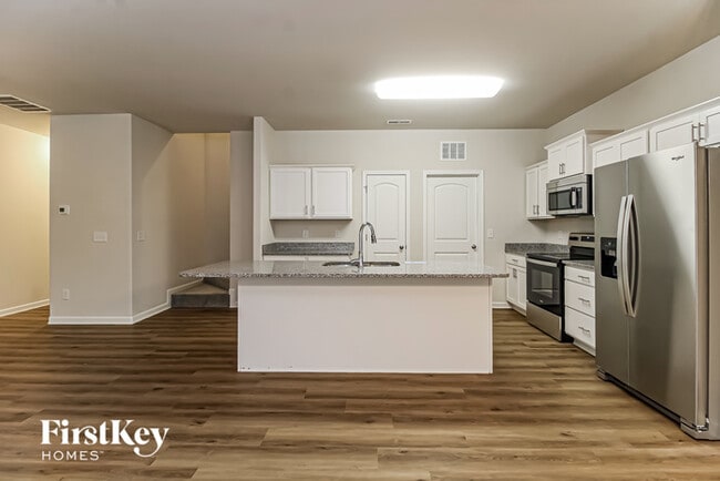 Building Photo - 1136 Scarlett Dr