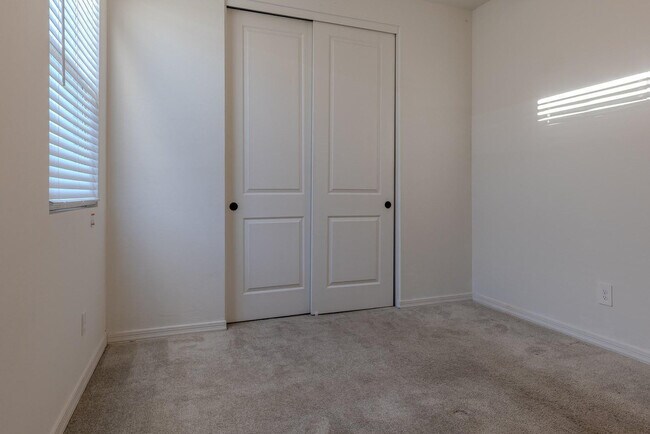 Building Photo - 11248 E Unger Ave